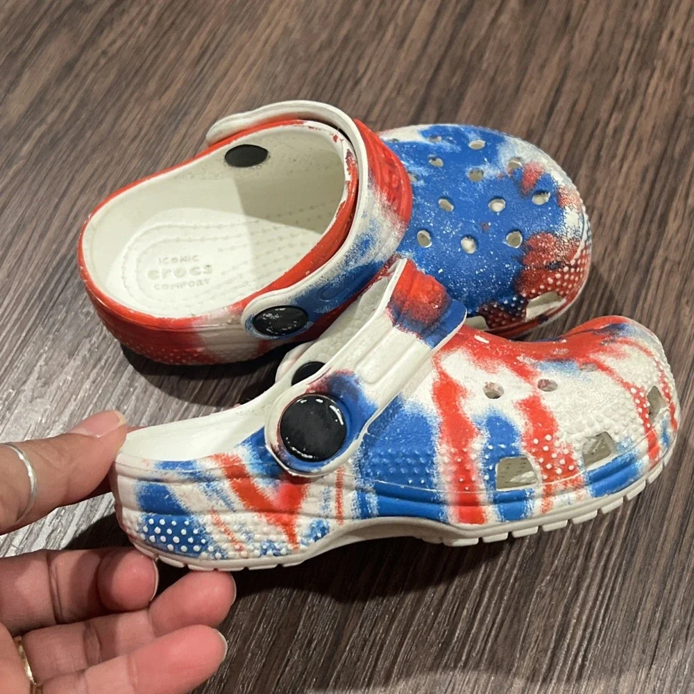 Crocs Kids Classic Tie-Dye Graphic Clog Blue / Red / White C6